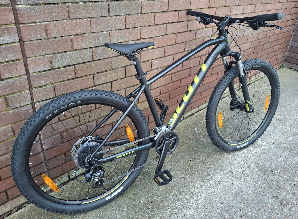 Scott Aspect 760 Black 2025 Mountain Bike – 27.5" Alloy Hardtail with Hydraulic Disc Brakes